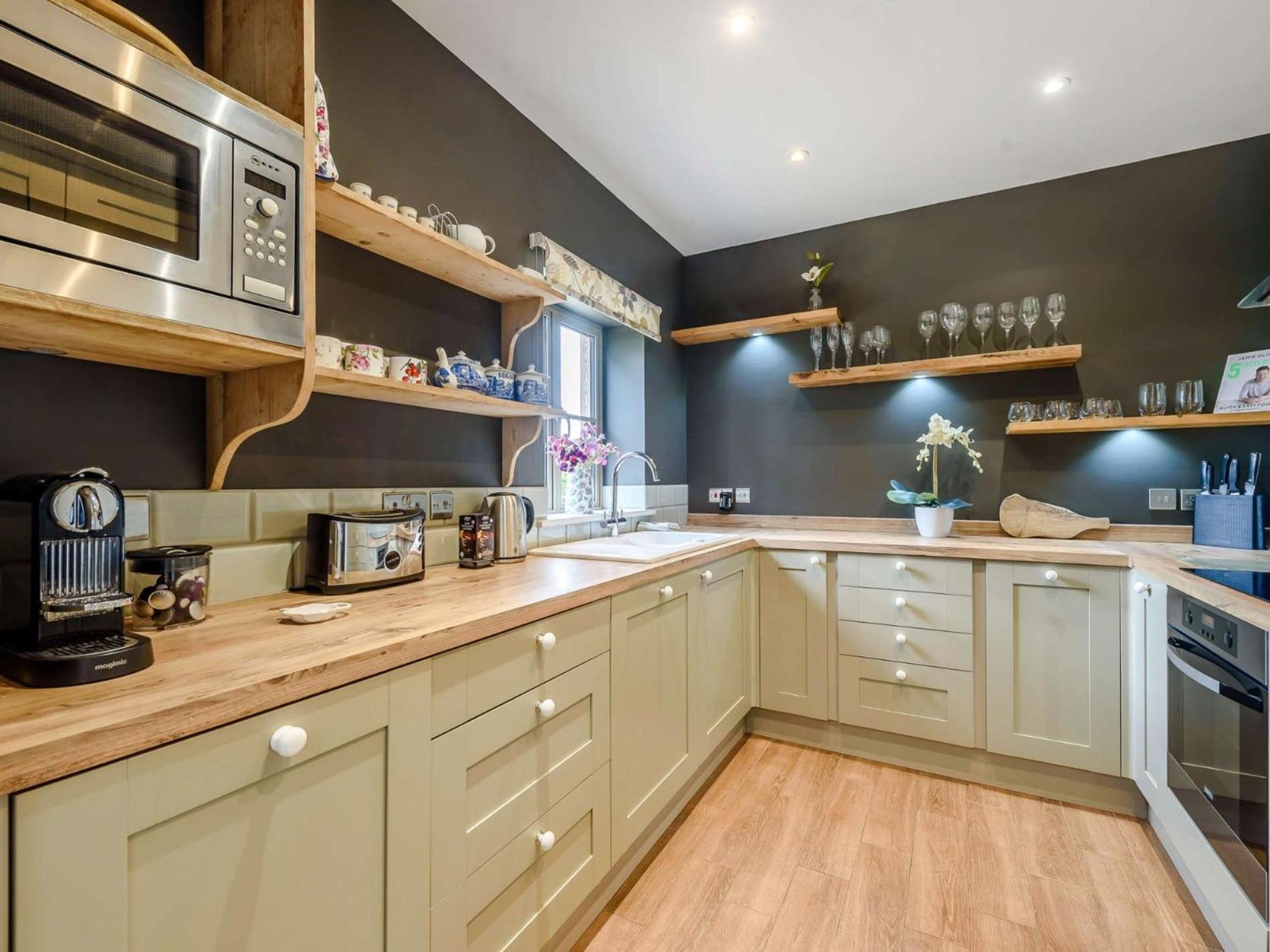 2 Bed In Winchcombe 57828 Villa Exterior photo